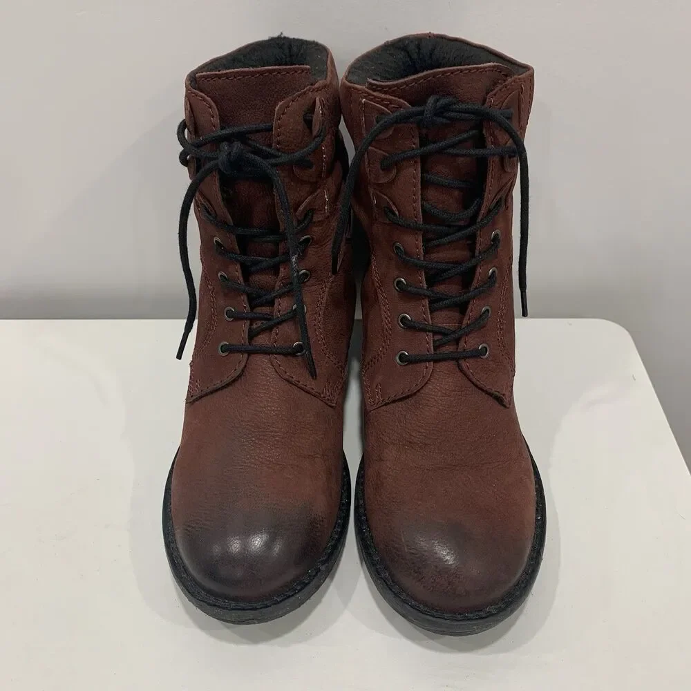 Catherine Malandrino Red Faux Suede Lace Up Combat Ankle Boots Women Sz 6.5